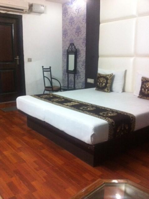 Hotel Karat 87 Inn New Delhi Ngoại thất bức ảnh