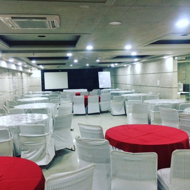 Hotel Karat 87 Inn New Delhi Ngoại thất bức ảnh