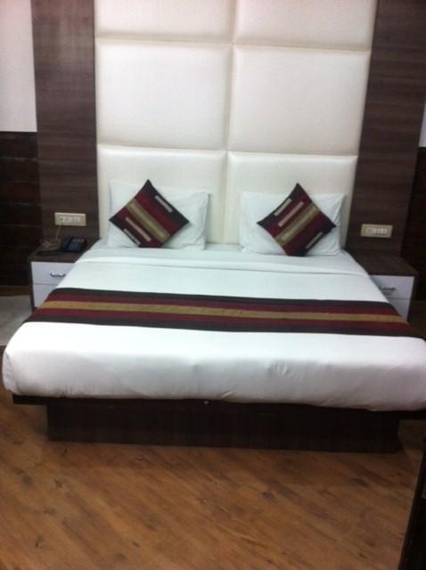 Hotel Karat 87 Inn New Delhi Ngoại thất bức ảnh